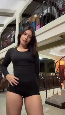 @Yasin Yergöz #yergozy #kesfet #kesfetteyiz #girl #teengirls #girls #18 #foryou #dancer #beatiful  #chinesegirl #fyp #sexy #dancer #foryou #foryourpage #nikepro
