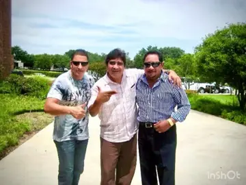✨ #TBT de esos momentos que quedan tatuados en el alma… 🙌 Junto a mi padre @Lisandro Meza y el maestro @CelsoPinaOficial. 🎶💥 🇨🇴🇲🇽  Dos leyendas que hicieron de la cumbia un idioma universal, llevando nuestra música a cada rincón del mundo 🌎❤️ 🔥 Que la música de Lisandro Meza y Celso Piña nunca deje de sonar! 🎺🎤💃🕺 #CumbiaEterna #LisandroMeza #CelsoPiña #JuanJoMeza #LeyendasVivas #CafeRecords 