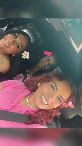 Mis amigas de Años las Amoo chicas ❤️❤️❤️❤️ @kelly flowers @Diana Hernandez 
