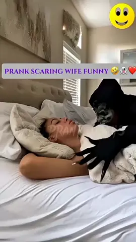 scary funny pranks 🤣😂😂#scare #scary #scarecam #scareprank #prankvideo #humour #funnytiktok 