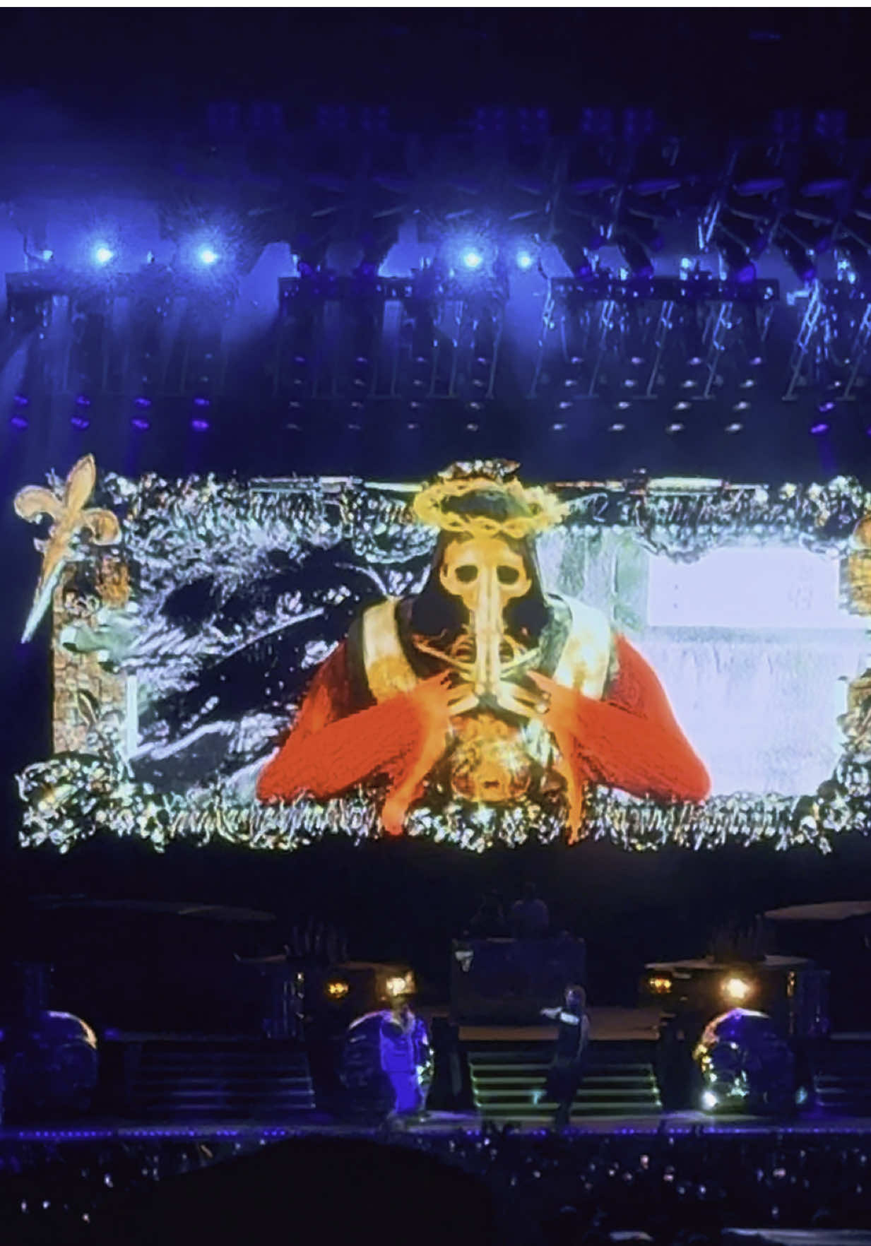 $b has the best visuals 😍 #greyday #greyday2025 #g59 #uicideboysmusic #scrim #rubydacherry 