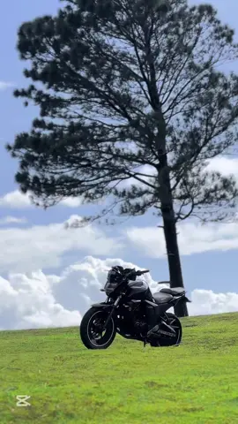 නිදහසෙ ☁️☁️ #fzv2 #fzmodified #foryou #foryoupage #travel #BANU #viral #නඩු_භාණ්ඩ_⚠️️ #sathan_squad🇱🇰 #fypシ゚viral #bcx 