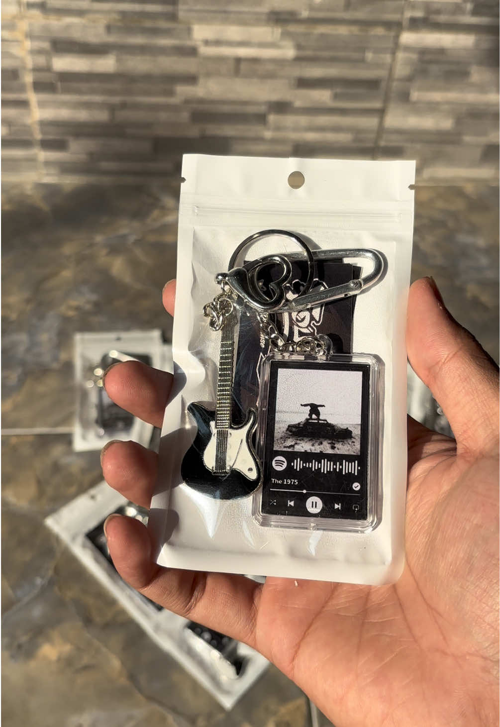 Sorry guys lagi overload😭 #aboutyou #the1975 #the1975aboutyou #keychain #gancispotify #ganci 