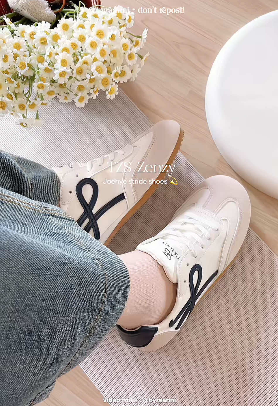 —New obsessed!👀🤍✨ #sepatuwanita #sepatusneakers #sneakers #sepatucasual #sepatumurah #sepatukekinian #sneakersaddict  #sepatukeren #fyp #fypage #fypシ゚ #fypp #masukberanda #belilokal #racuntiktok 