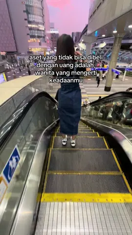 nek kabeh podo banter