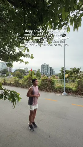 ideal friday afternoon. easy run and prep for next days long run!  #run #Running #marathontraining #Fitness #runningmotivation #chicagomarathon2025 