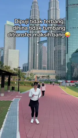 #CapCut lari nya dari Indoensia 🇲🇨 sampai ke Malaysia 🇲🇾 konten larinya 5 bijik🫢 #Running #malaysia  #larijauh awas nggak fyp udah jauh loh ini aku LARI 😂🤪 #outfitjogging  #fyppppppppppppppppppppppp  #pelarikonten 
