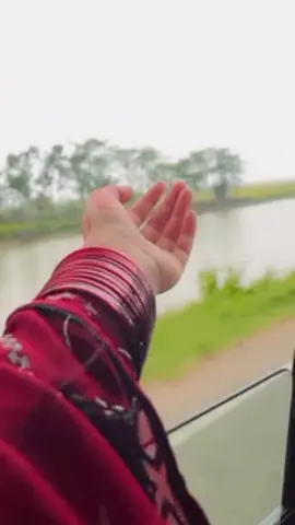 অবহেলা করিও না অবহেলায় মানুষ হারিয়েও না😔😢