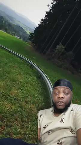 Will you be riding the Mountain Coaster 😱🤯 #mountaincoaster #daredevil #rollercoasters #gatlinburg #amusementpark #themepark #bears 