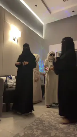 ققلناااااااه 😇💃🏻🤘🏽🤣🤣  #ضحك #ضحك😂 #مالي_خلق_احط_هاشتاقات🧢 #ugccreator #onthisday #اعراس #ترند #saudiarabia #تمثيل #fyp #ضحكة #ضحك_طقطقه_فله_وناسه  #تنكس 