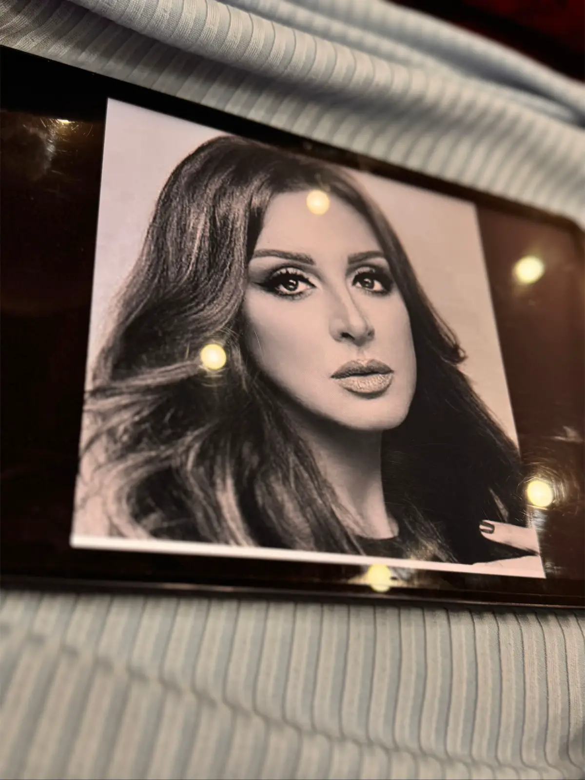 ومين فينا عاش ومغلطش غلططططة  #انغام_عشق_لاينتهي #انغام #صوت_مصر #farforafarawla #photoshoot #photography #fyppppppppppppppppppppppp #viralvideos #hashtag @anghamofficial 