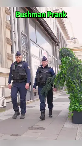 Bushman prank🤣🤣 #funny #funnyvideos #bushman #prank #scary #haha #fyp #foryou #scaryprank #sofunny 