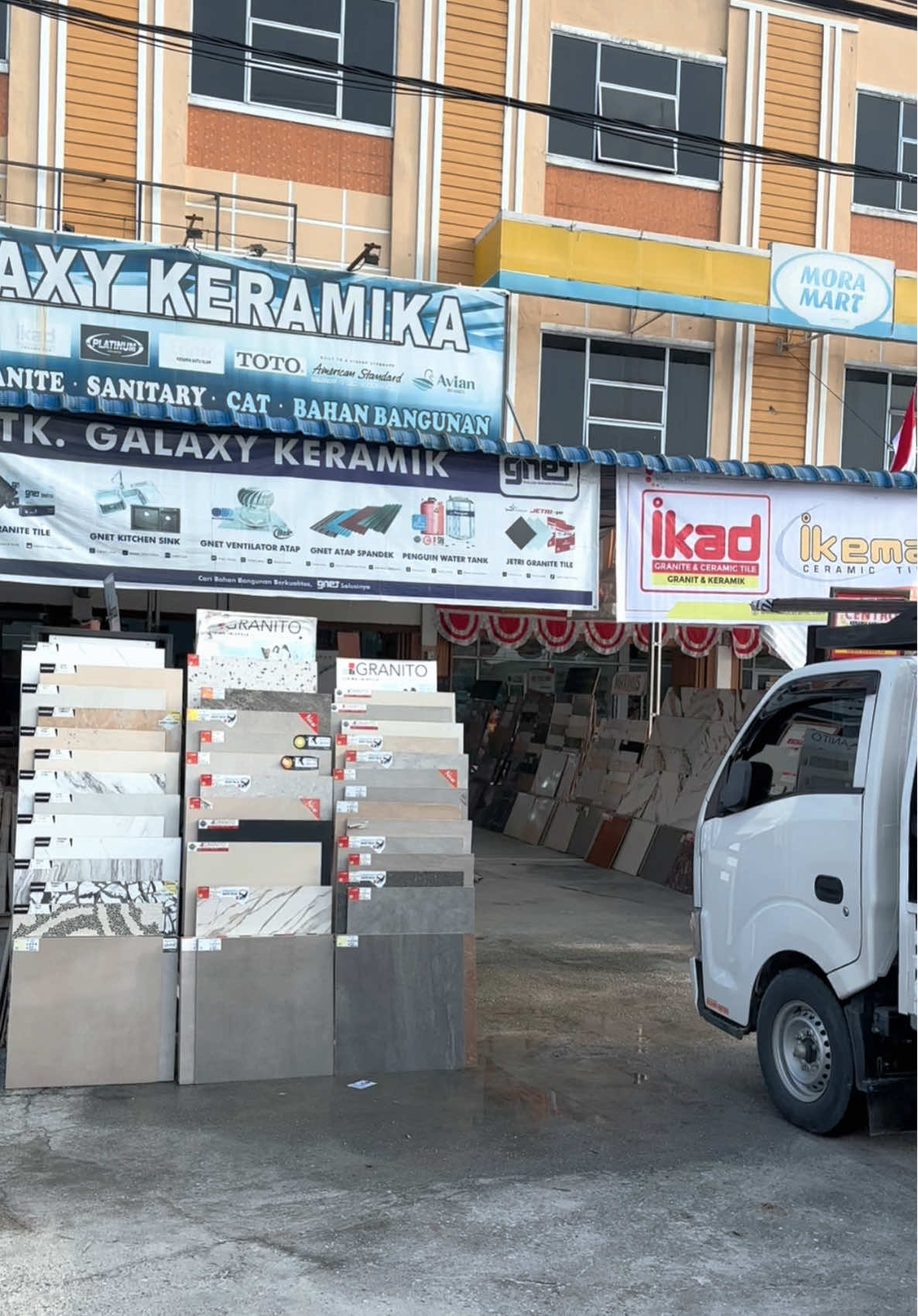 Happy Weekend 🥳🎉 Meluncur orderan customer Kampar dan Bangkinang city 🔥🔥 Jangan Lupa yaa bulan Agustus banyak PROMO di GalaxyKeramika 🥳🥳 Toko GalaxyKeramika  📲082287739958 / 085277837703 📍Jln Hr Subrantas KM 16 , Panam Ujung - Rimbo Panjang #ataprumah #renovasirumah #lantaikeramik #tokobangunan #riau #sumbar 