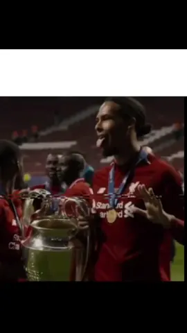 I waited for this moment 😍🤣 // . . . #zagueiro #virgilvandijk #futebol #edit 