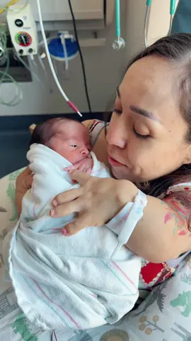 My premature baby is a week old now! In the NICU but doing great. No more oxygen or IV needed. Just waiting for him to eat more before he comes home 💙🦉🤍#nicubaby #fyp #preemie #motherhood #family 