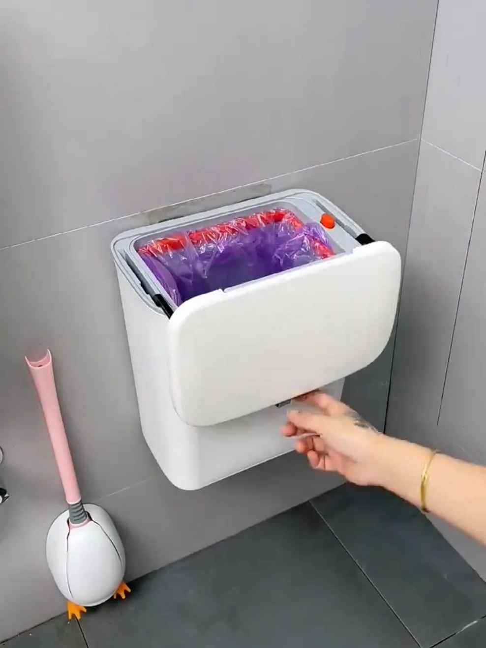 Nên treo trên tường để trông gọn hơn #dogiadung #giadungtienich #xuhuong 