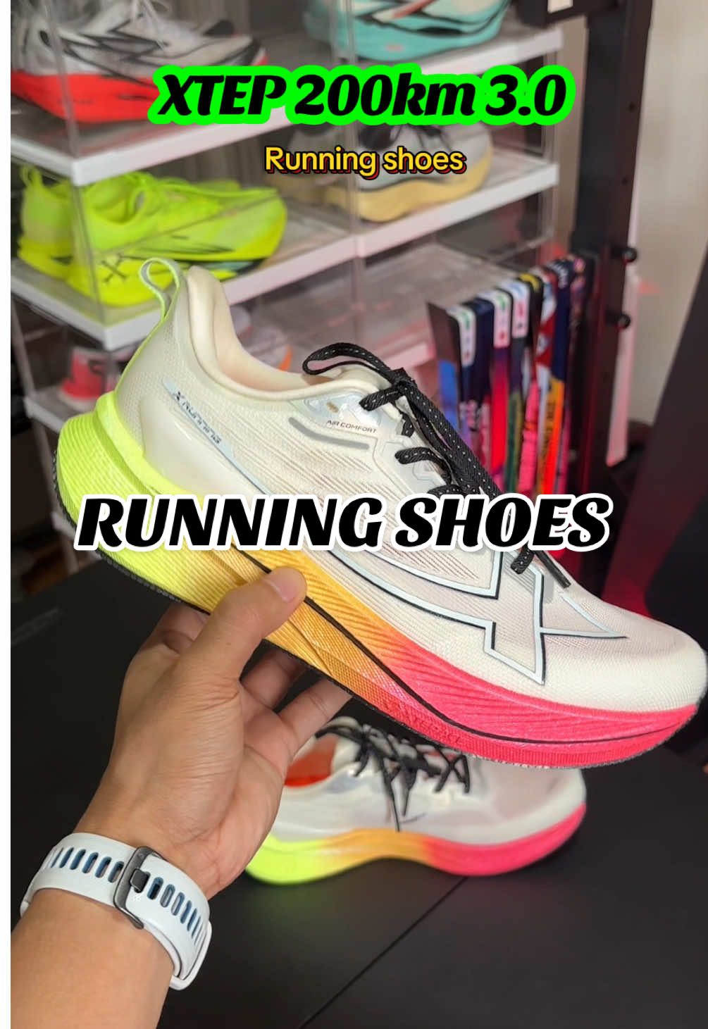 The new 2000km 3.0 from xtep. Durable, lightweight, breathable and it has soft and responsive cushioning. #sportshoes #runningshoes #menshoes #qualityshoes #xtepshoes