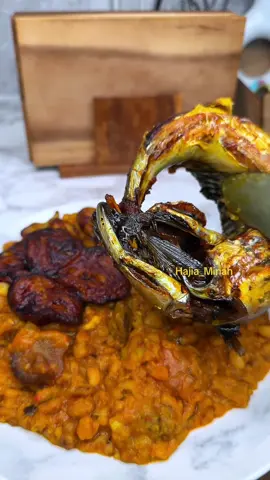 Have you try this method of cooking beans before? I love it and I don’t think am going back 😋#fyppppppppppppppppppppppp #viral #cooking #FoodLover #beans#weekend.Sound@Emmanuel  My sweet and clean beans and palm oil from @CLEAN FOOD STUFF IN ABK AND UK 