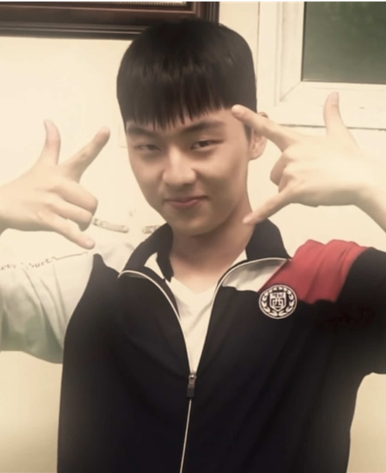 Anh là mưa, còn em là cây cầu vồng - chỉ cần có anh, em sẽ tỏa sáng.||id: gl.rosie #choihyunwook#최현욱#dctn_arian  