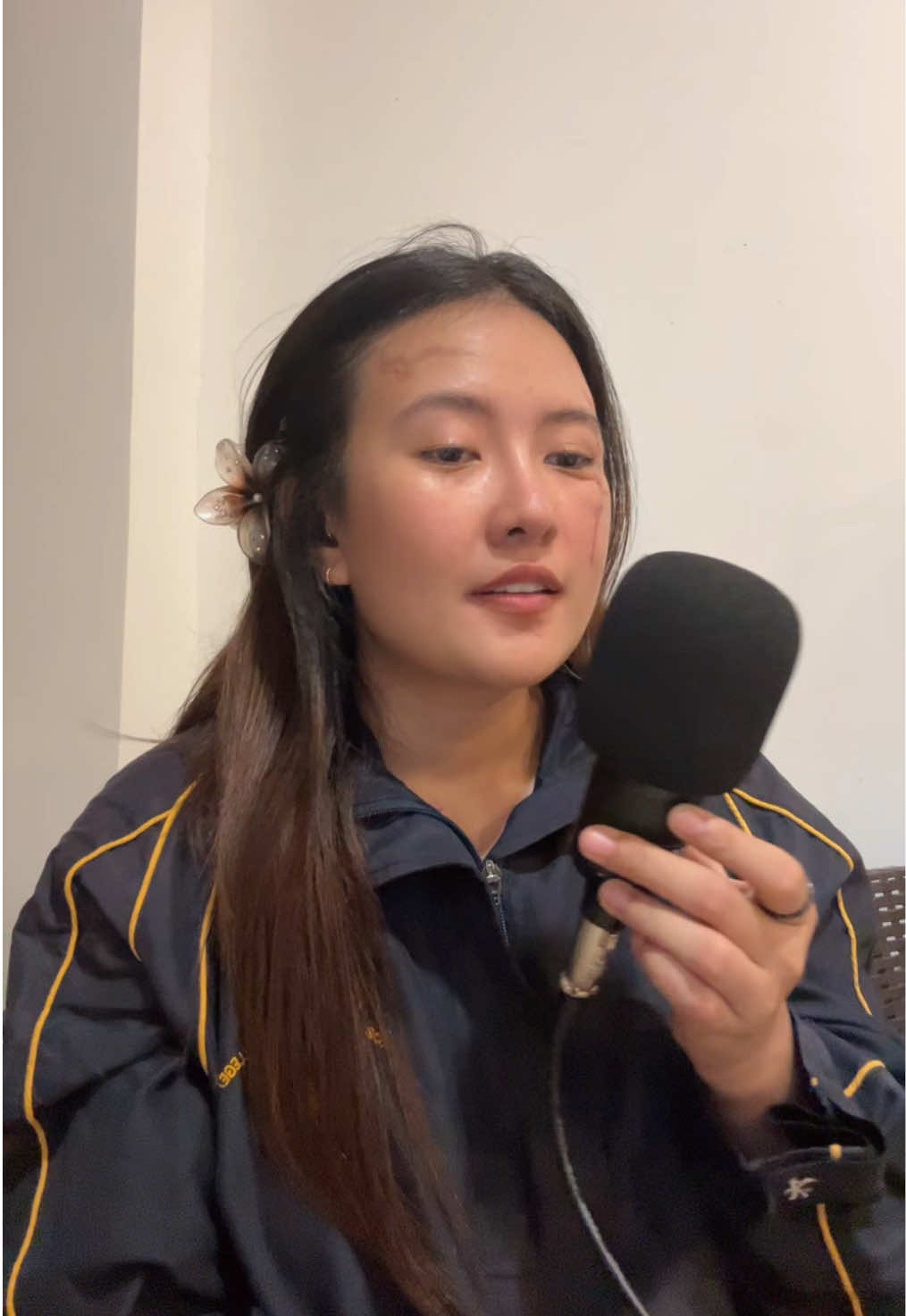 Someone close to me requested this song because she's into something so yea here I am hahahahha singing in her behalf 😂 pa'os version lang muna beb hahahahha