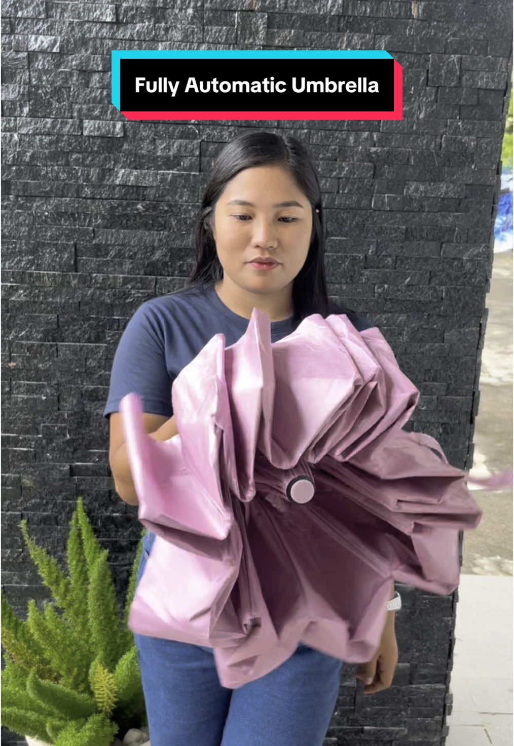 Mga sissy eto na yung payong na hinahanap niyo. Super tibay at automatic na siya😍#automaticumbrella #matibay #highlight #everyone #tiktok @kdan_vivar 