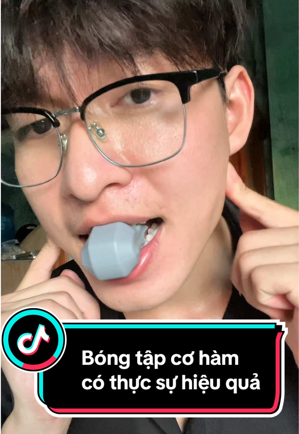 Tôi biết các bạn nghĩ nhai như vậy thì cơ hàm to bạnh nhìn nó thô nhưng cái gì chả có mặt lợi và mặt hại tập nhiều tập nặng thì chắc chắn sẽ hại rồi còn tập đúng và đủ thì bóng tập sẽ cải thiện gương mặt khá nhiều #vbtun05ne #xuhuong #chewing #looxmaxxing #xh 