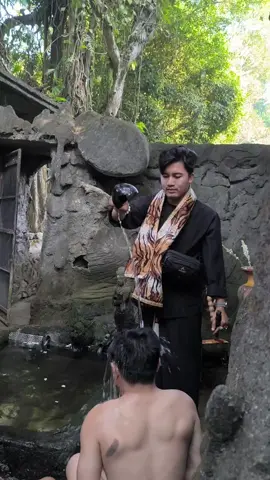 #singosarimalang #lelaku #fypシ゚ #fypage #fyppppppppppppppppppppppp #fy #kejawenmistik #tiktokviral #dukun #pengasihan #jawa #jawapride #viralvideo #ritual #leluhurnusantara #leluhurkita😀😀🙏🙏🙏 #leluhurjawa #jawadwipa #spiritual #supranatural #dukun #aura 