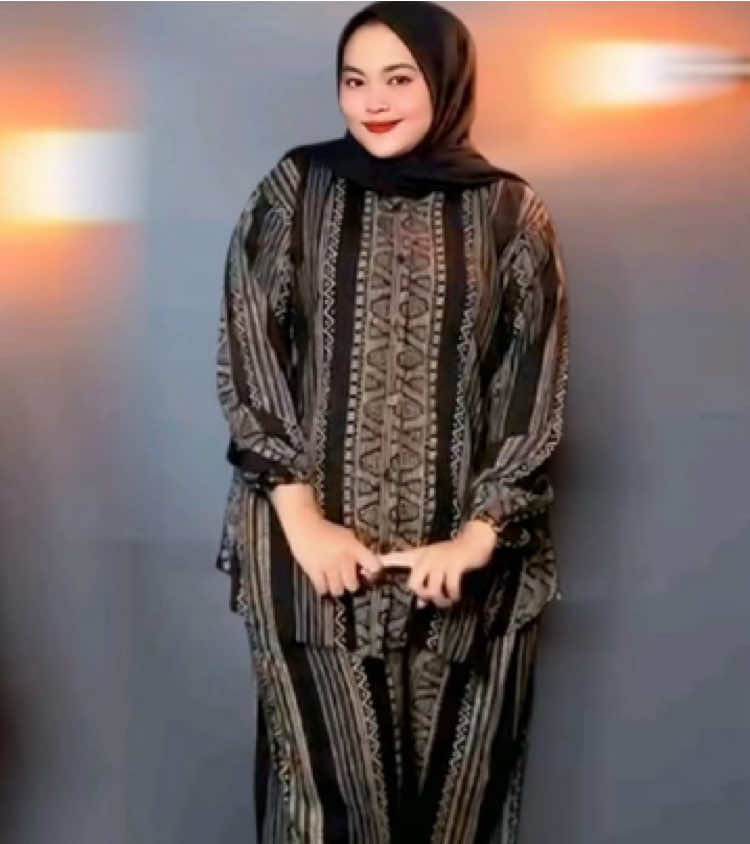 SETELAN JUMBO NYAMAN & STYLISH  ✅ Ukuran super lega, cocok untuk harian maupun santai 📏 XXXL : LD 130 cm 📏 XXXXL : LD 140 cm 🌸 Bahan adem, jatuh, dan tidak menerawang 👗 Model simple tapi tetap modis 💃 Nyaman dipakai seharian 💥 Stok terbatas! Jangan sampai kehabisan 💥 #oversize #setelanjumbo #oneset #kaoswanita #kaoscewek #motif #kaosmurah #fyp #viral #kaosoversize #kaosjumbo #bajuwanita 