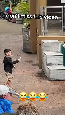 Soo funny #bestoftom  #hilarious  #mime  45.2K #tomthemime  #tom  #seaworldmime  #tomtheseaworldmime  #totanthemime  #viral  #vairalvideo  #funny  #funnyvideos  #fyp  #foryou  7,302 #foryoupage 