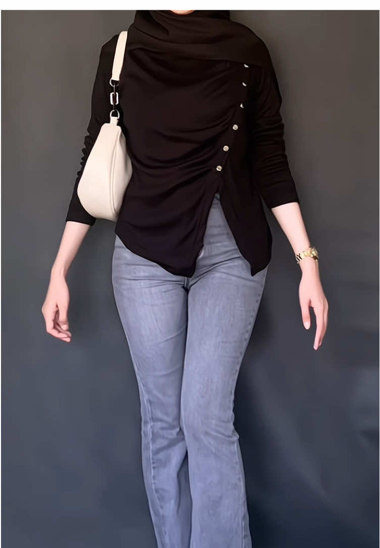 Blouse cantik yang aku pakai dari @ayraf_store 🫶🏻💗#outfitcewek #outfitideas 