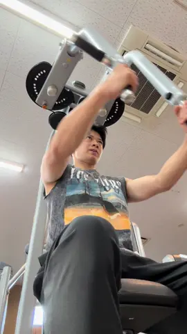 カッコいい男を目指す男磨き大学生 Aiming to be a cool guy #男磨き #男磨き大学生 #筋トレ #筋トレ好きと繋がりたい #俳優 #アクション #muscle #おすすめのりたい