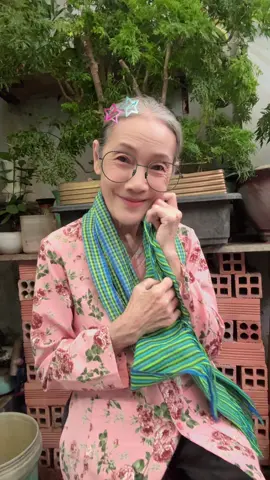 Kệ mình nhắm mắt iu luôn 🥰  #NgheSiThanhHien #TiktokGiaiTri 