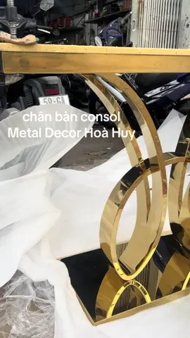 Chân bàn consol xi mạ pvf màu vàng bóng