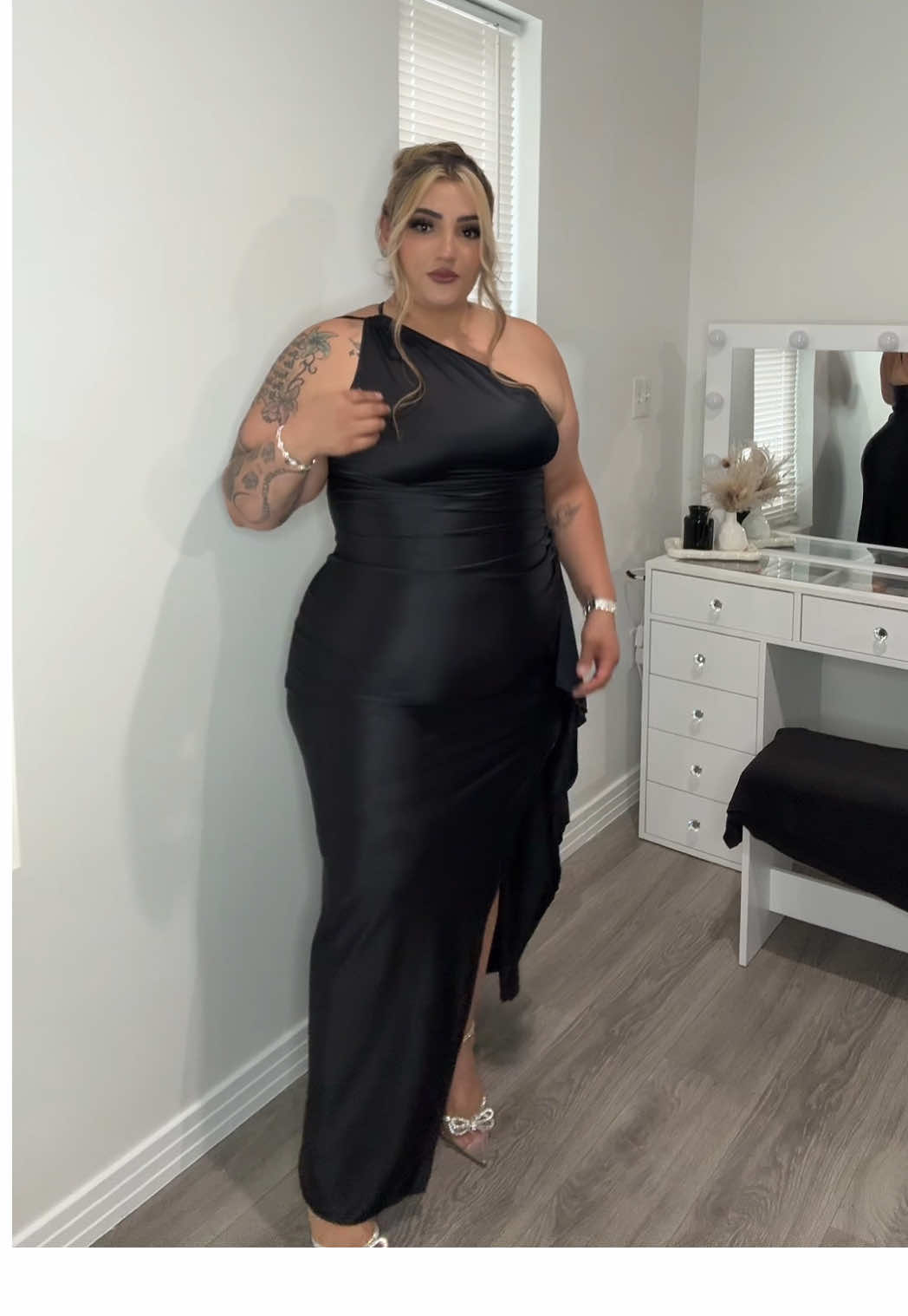 OOTD #OOTD #weddingguestoutfit #outfitcheck #tiktokshopfinds #elegant #elegantdress #bodycon 