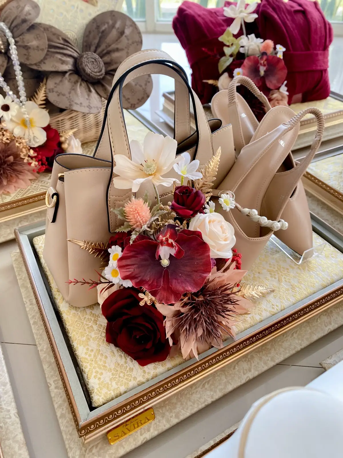 #hantaranpernikahan #hantaran #hantarankahwin #hantarannikah #hantaranmurah #hantaranjombang #hantaranmojokerto #hantarancantik #hantaranseserahan #seserahan #seserahanpernikahan #seserahanlamaran #seserahannikah #seserahanmurah #seserahan butuh berapa box #seserahanjombang #seserahanmojokerto #seserahancantik #engagement #engagementday #lamaran #lamaranmoment #lamaransederhana #backdropdecoration #dekorasilamaran #jombang24jam #jombanghits #jombangkuliner #mojokertohits #sewaboxseserahan #sewabox #sewaboxhantaran #sewaboxakrilik 