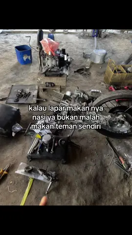 Makan nasih bang#fyp#katakata#sindiran#masukberandafyp#mio58klepstandar#mio150cc 