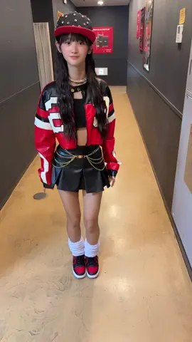 軽ーく💕 #illit #ダンス 撮影協力してくれてありがと♡あと、衣装真逆なのは、秘密笑