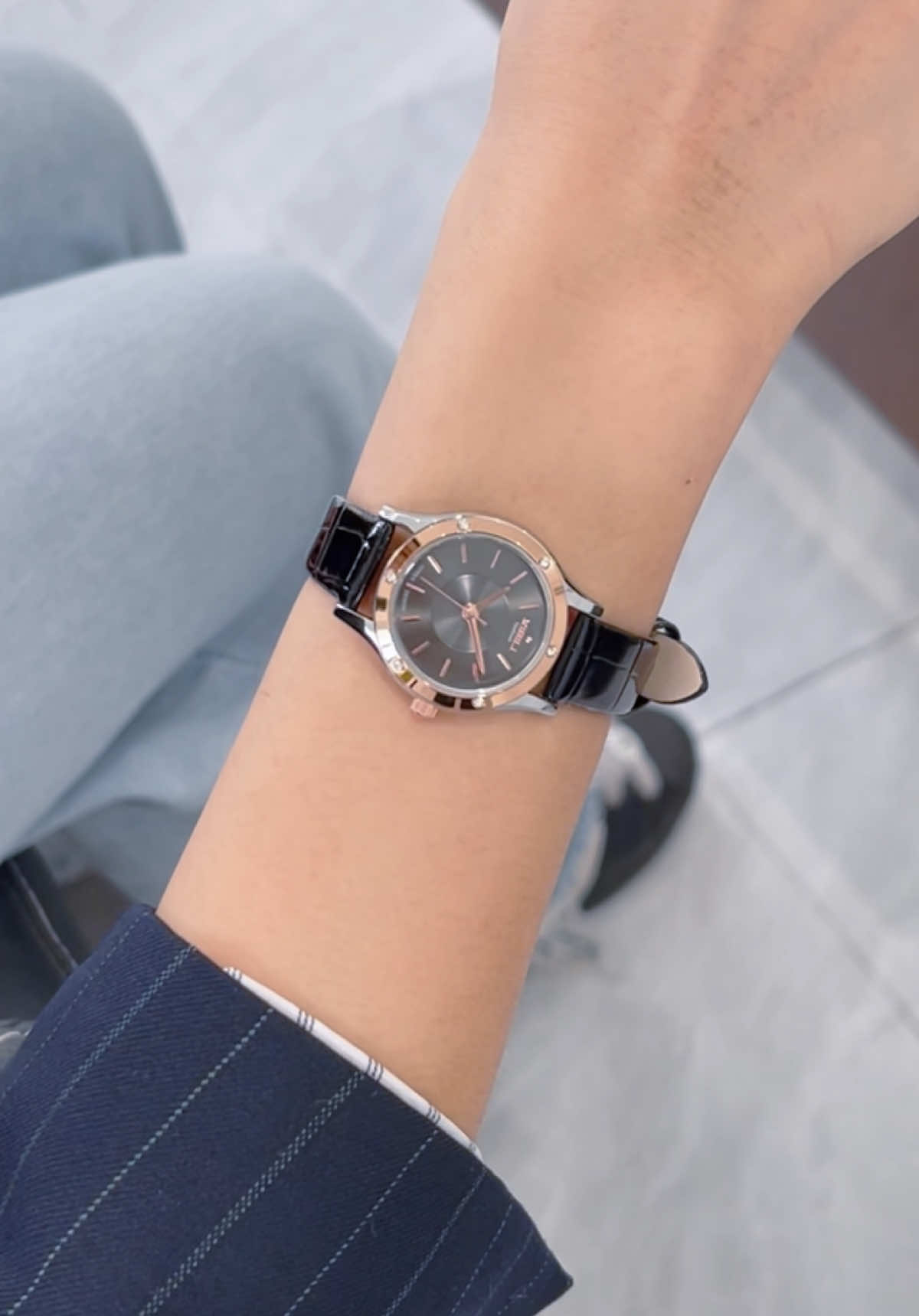 Desain jam tangan wanita tahan air#promomakanmerdeka #jamtanganpria #jam #jamtanganmurah #jamtanganwanita #jamtangan #jamaicantiktok🇯🇲viral🔥🔥🔥🔥🔥💥💥💥☄☄ #fasgionwatch 