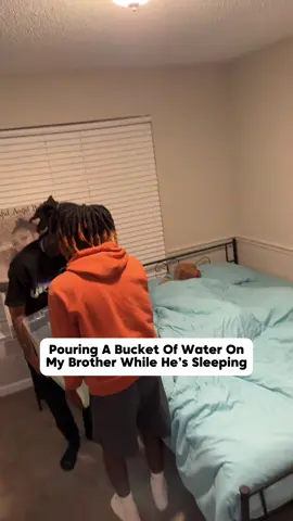 Water prank#funny#fyp#foryou#tictok#water#prank