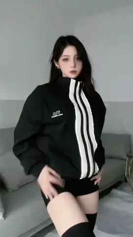 Tổng hợp các clip của idol Douyin TikTok  #nhaymua #dance #gaixinhdouyin #gaixinhtrungquoc 