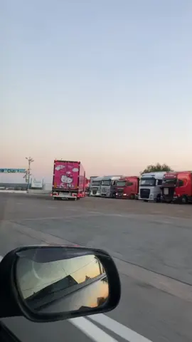 🩷 #fyp #truck #hellokitty #romania 