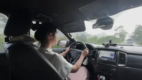 Nhớ mùi, nhớ giọng nói, nhớ hơi ấm, nhớ những tiếng cười, nhớ đôi môi và đôi mắt ấy. Chỉ có ông trời mới biết, những ngày không gặp nhau em đã muốn chạm vào gương mặt ấy đến nhường nào…😤🍫