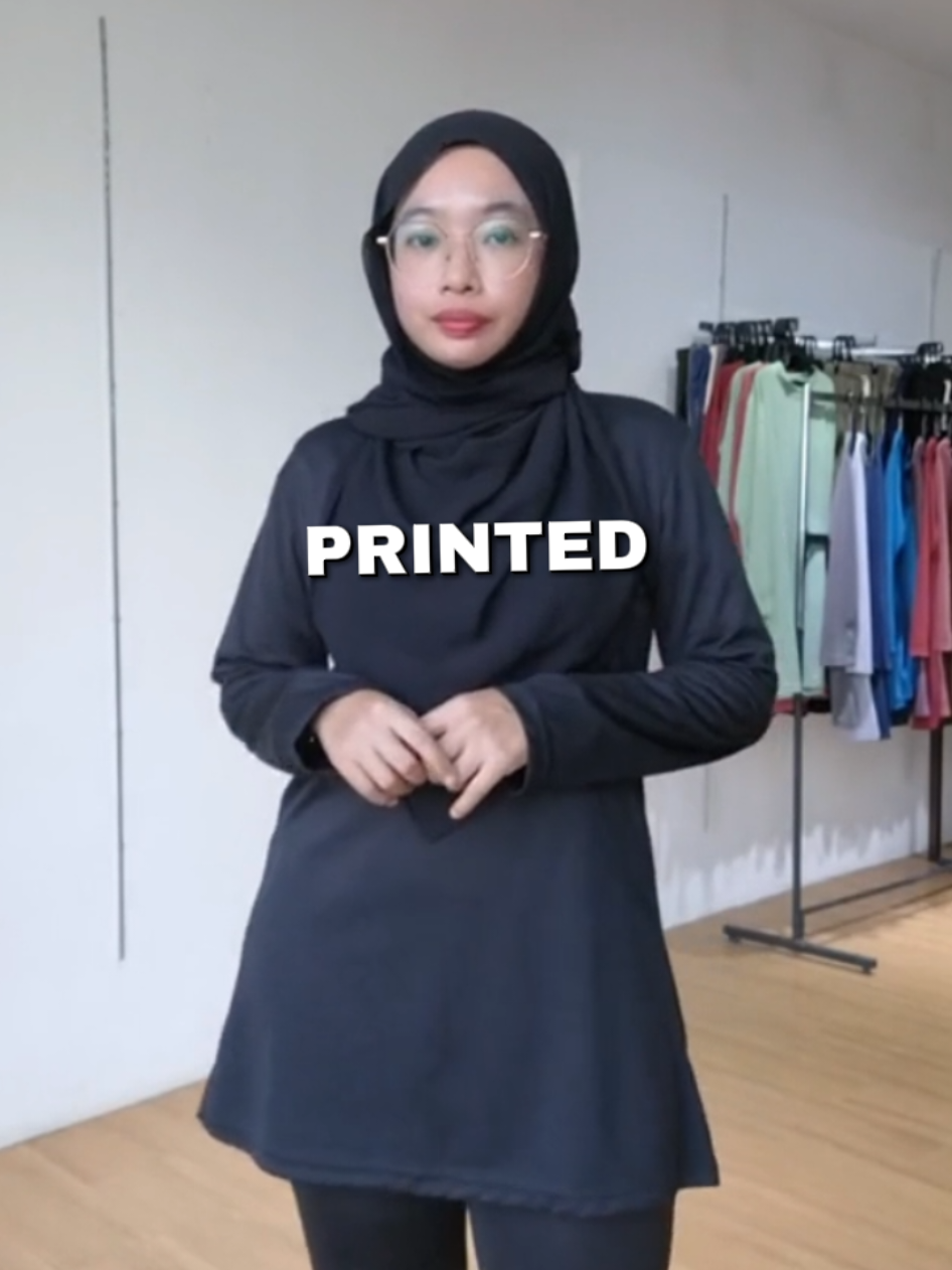 BAJU JC MUSLIMAH | BLACK | S-4XL  Hitam — warna yang tak pernah gagal. Sentiasa kemas. Sentiasa bergaya. Sentiasa yakin. #BajuHitam #MuslimahHitam #SimpleTapiElegan #BlackOutfit #OOTDMuslimah #MuslimahStyle #IronlessWear #BlackVibes #OOTDHitam #MuslimahOOTD 