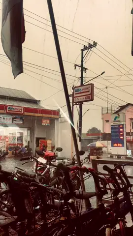 Vibes hujan kota bawang🥀🌞#vibes #fypage #masukberanda #bismillahfyp #bawang #xcyzba 