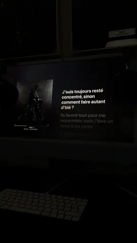 Trop sous côté aussi Werenoi first #pourtoi #musique 