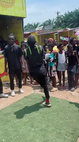Kuduro na carne de GATO entre o Rangel, Sambizanga e Cazenga! Qual o município com os melhores bailarinos de Kuduro Underground?  #Gattusoficial1 #KuduroLimpo #angolatiktok #angola #moçambique #fazerobemfazbem #gatturecords 