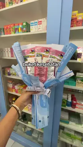 buket nya anak apotek  khusus untuk mefinal harus dibeli dengan resep dokter yaaa 😉 #fypp #obat #apotek #foryou #beranda 