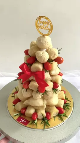 Pinter tuh faktor utama bukan menurut kalian utk menuju kesuksesan? 😗 #pempek #kuepempek #pempekcake #birthdaycake 