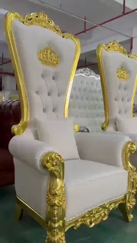 White Leather Royal Throne Chairs #rbmmelton #rbmclassichomemelton #rbmclassic #rbmclassicfurniture #rbmclassichome #modernliving 
