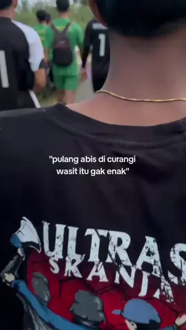 lagi lagi wasit botak gateli#fypage #sepakbola #masukberanda #tarkam #football #justkonten 